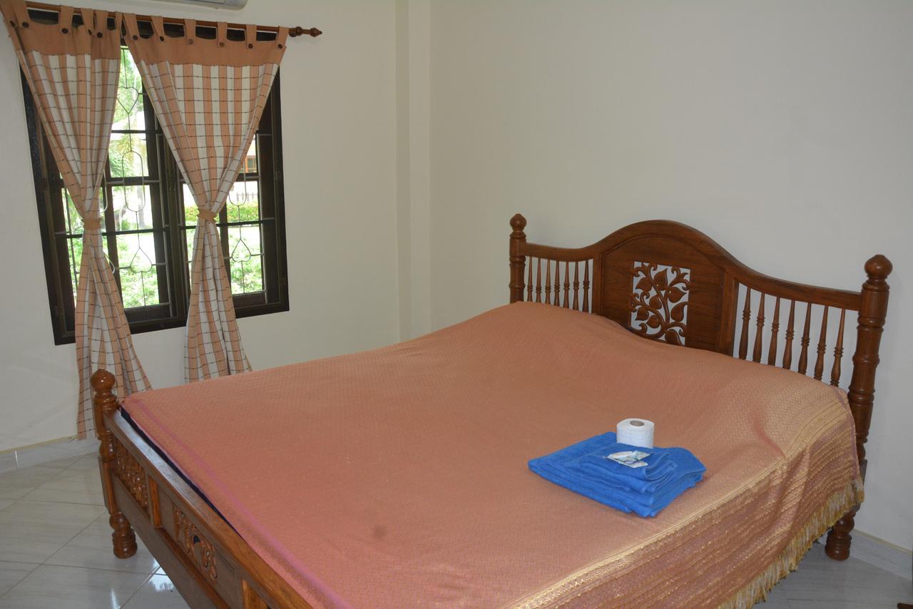 Apple Bungalows Bang Saphan Esterno foto